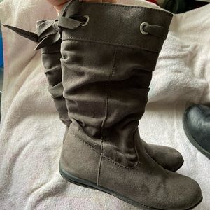 Olive green toddler boots
